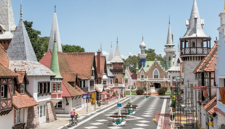 Escapadas: La República de los Niños que inspiró a Walt Disney y está en La Plata