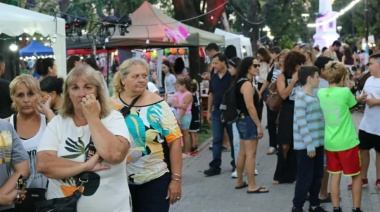 El público respondió a la convocatoria “Especial Mujeres” en la plaza 9 de Julio