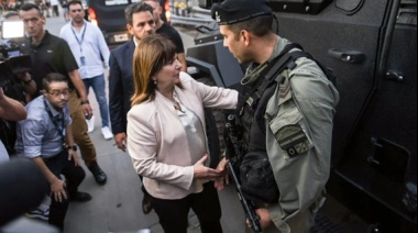 Bullrich recibió al primer refuerzo de efectivos federales arribados a Rosario