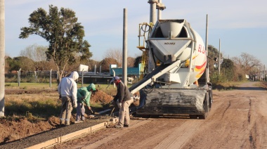 La Municipalidad inició la etapa final de cordón cuneta en Mi Lote