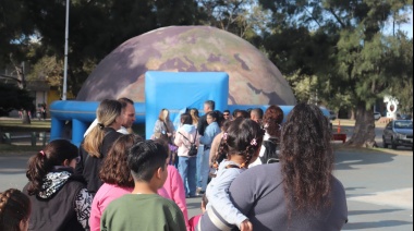 Jornada de sol con el Planetario Móvil y Talleres Culturales