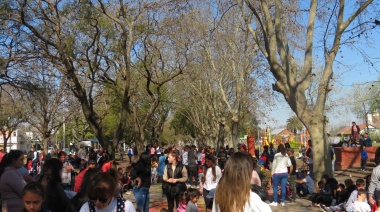 Niños de los Jardines llenaron de color del Boulevard Mansueto Maiorano