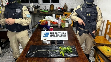 Prefectura allanó cinco viviendas y secuestró droga