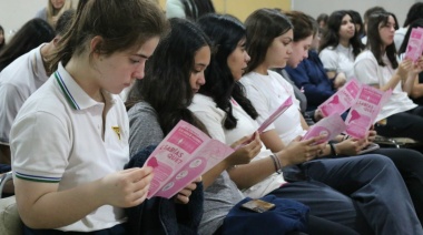 Charla informativa y de concientización para estudiantes de escuelas secundarias