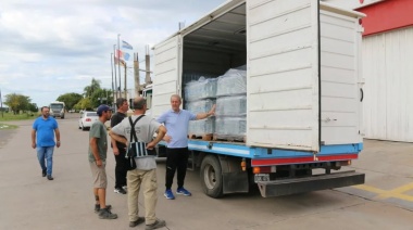 Solidaridad; Arroyo Seco sumó un cargamento de agua para Bahía Blanca