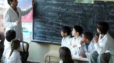 Más de 51 mil docentes, directivos, secretarios y preceptores cobrarán el incentivo mensual de mayo