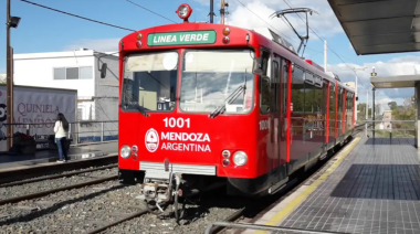 Un tren interurbano que una Arroyo Seco con San Lorenzo?