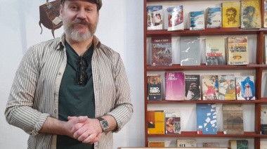 Decur: “En la biblio encontré todos los libros raros que me marcaron muchísimo”