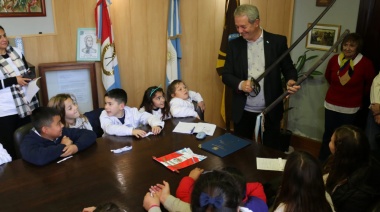 Delegaciones escolares realizan visitas al Palacio Municipal