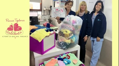 Las Reinas Tejedoras entregan ajuares y frazadas en hospitales de Rosario