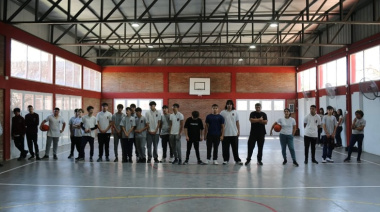 La Técnica N°650 inauguró el piso del nuevo SUM