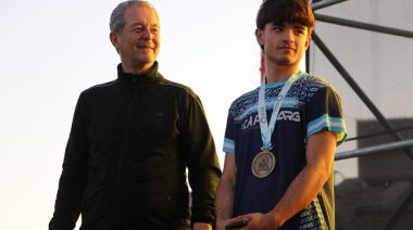 Campeón Mundial: El patinador Vicente Bachieca fue ovacionado en Arroyo Seco