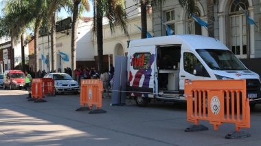 Más de 70 personas pasaron por el Registro Civil Móvil
