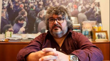 Atacaron la sede de aceiteros y entran al despacho del secretario general, Daniel Yofra