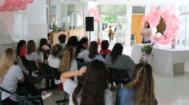 “Que no SENOS olvide cuidarnos”: nueva charla-taller en el mes de la concientización sobre el cáncer de mama