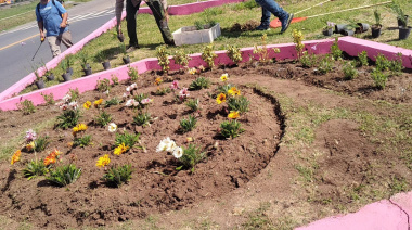 La Municipalidad realiza tareas de embellecimiento en los ingresos a la ciudad