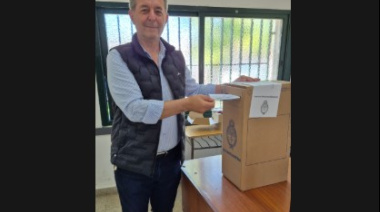 Tonelli llamó a defender la democracia presentándose a votar