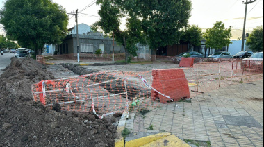 La Municipalidad repone cañerías de cloacas en el casco céntrico