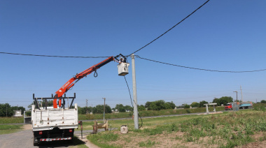 La Municipalidad realiza el cableado de energía eléctrica en Mi Lote