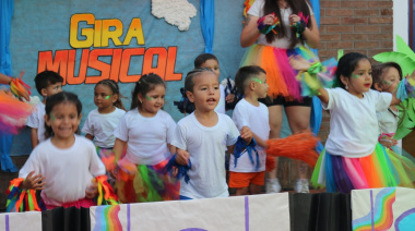 El Centro de Cuidado Infantil hizo su gala de fin de año en el Centro Cultural