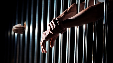 Alvear: Otro hombre a prisión por amenazar y lesionar a su pareja