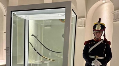 Milei restituirá a los Granaderos el sable corvo de San Martín