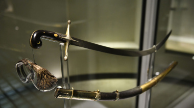 La CNEA reveló el origen del sable corvo de San Martín