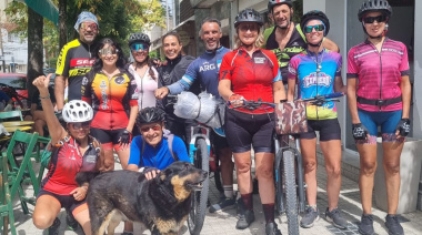 Pedaleó tres mil kilómetros por una Ley para los ciclistas