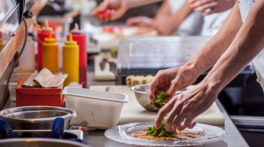 Inscriben a un nuevo curso de Manipulación de Alimentos