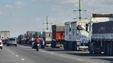 Los camiones congestionan las rutas del cordón industrial