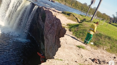 Bomberos de Arroyo Seco rescataron a un perrito que cayó al Arroyo Pavón