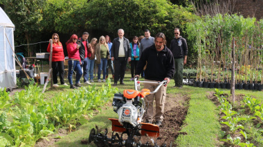 Tonelli y Cardo presentaron el equipamiento adquirido para el vivero municipal