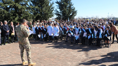 Alumnos de Arroyo Seco prometerán lealtad a la Bandera en la plaza Malvinas Argentinas