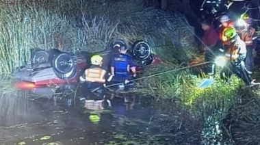 Murieron una mujer, su bebé y su suegro tras caer a un arroyo sobre la Ruta 9