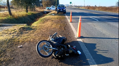 Un motociclista chocó contra un perro en la ruta 21 y está grave