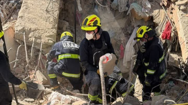 Los 40 rescatistas santafesinos enviados a Venezuela regresan este domingo