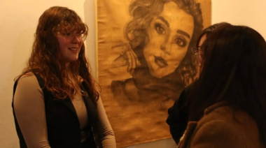 Zoe Ruggiero expone sus obras en el Centro Cultural Guillermo Furlong