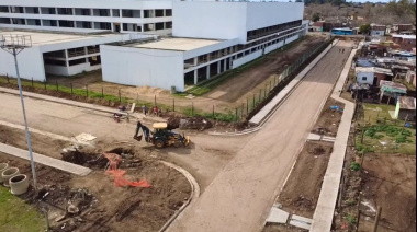 Avanza la pavimentación del entorno del Hospital Regional Sur