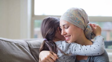 Proponen crear espacios de acompañamiento para personas con cáncer en toda la provincia