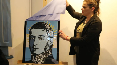 Melina Pabecini expone su obra artística en el Centro Cultural