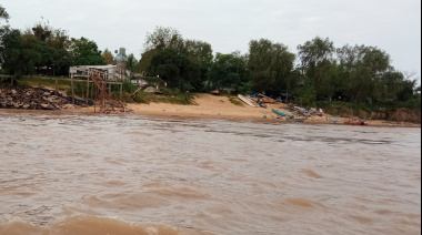 Crecida del Paraná: advierten por riesgos en la navegación