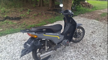 Cayeron dos motociclistas armados que intentaron entrar a una casa