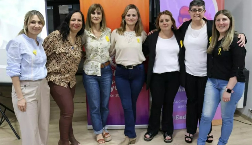 Charla Abierta sobre Endometriosis en "Los Tiburones"