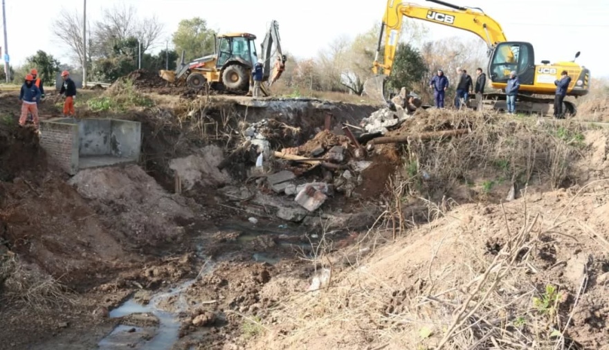 Canal Savoca: Demolieron el viejo puente de calle Maffei