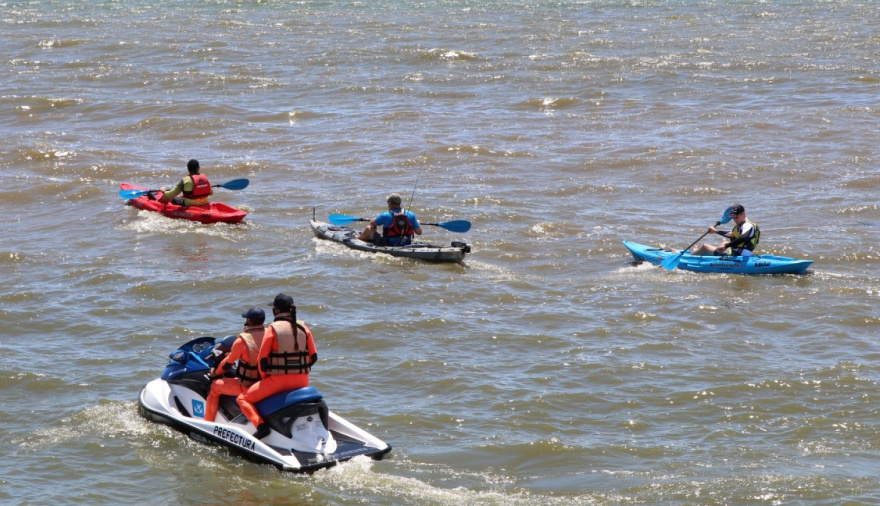 Prefectura recuerda las principales medidas de seguridad para navegar en kayak y botes a remo