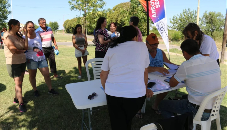 Nueva jornada de relevamiento de escrituras de viviendas en el Barrio Santa Rita