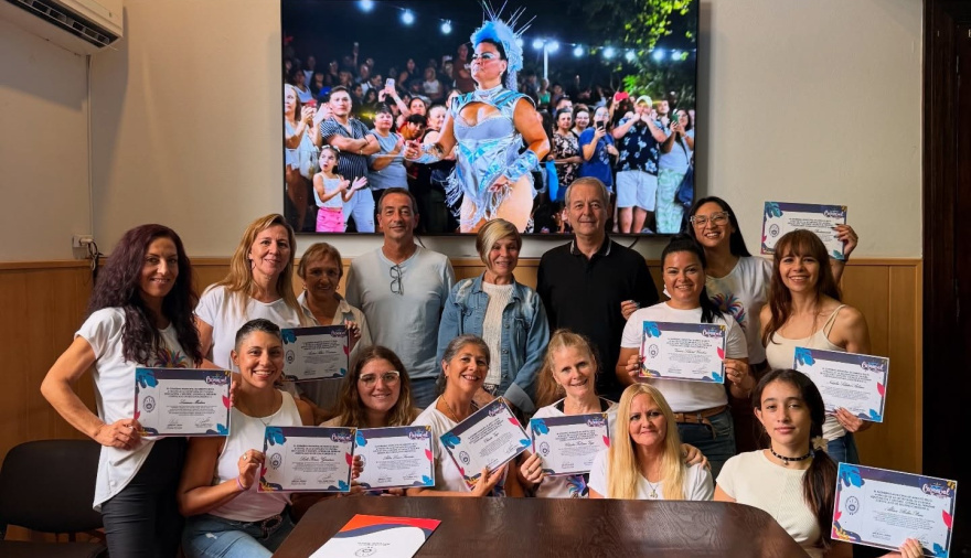 Arroyo Seco reconoció a las integrantes de su comparsa Tupanoi