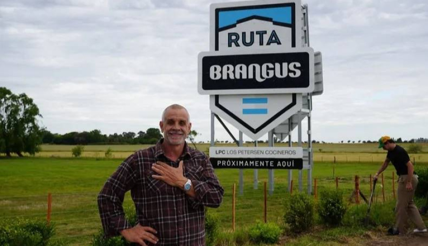 Cristian Petersen abrirá una parrilla-parador sobre la autopista