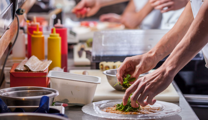 Inscriben a un nuevo curso de Manipulación de Alimentos