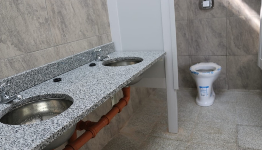 La nueva sala del jardín Lucecitas del Paraná ya tiene baño